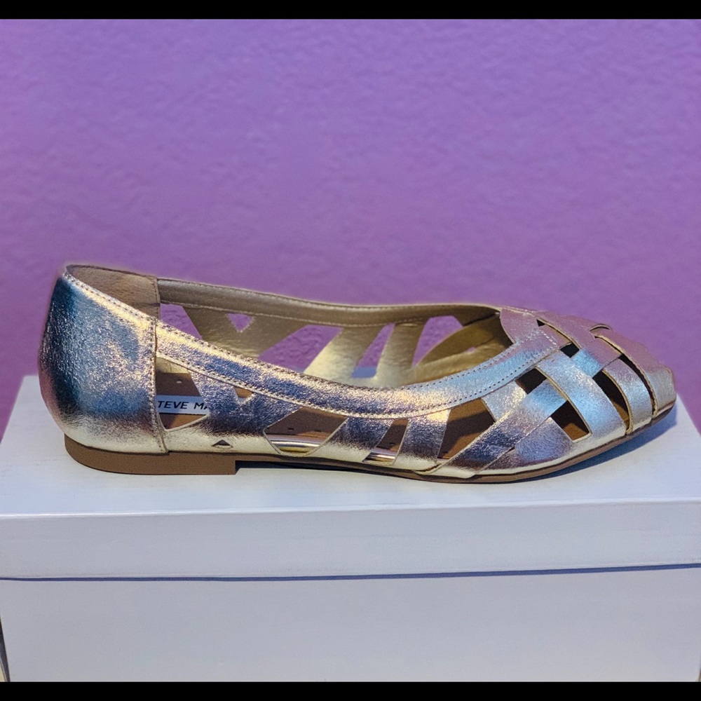 *NEW* Steve Madden Gold Ditaa Flats
